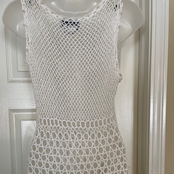 VINTAGE Vera Crutina White Sleeveless  knitted beaded Top, Size M, - Picture 7 of 8